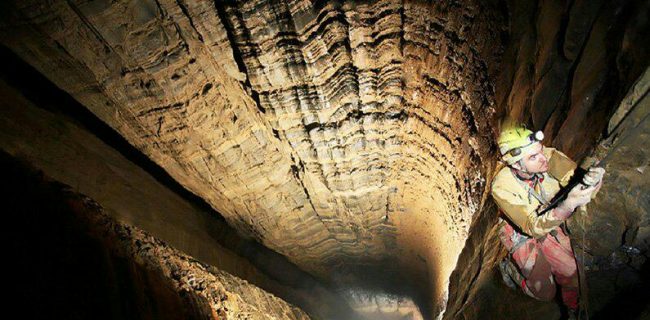 پرآو، خطرناک ترین غار ایران!